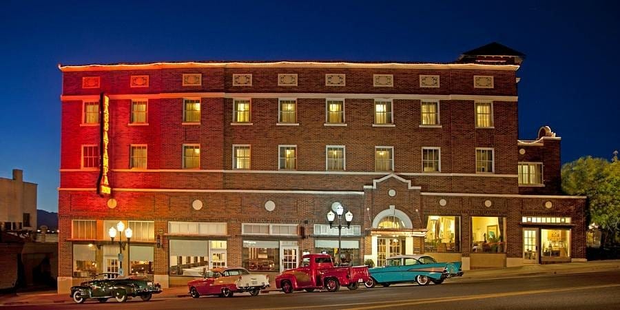 Hassayampa Inn