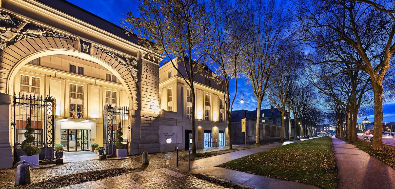 Hôtel Le Louis Versailles Château
