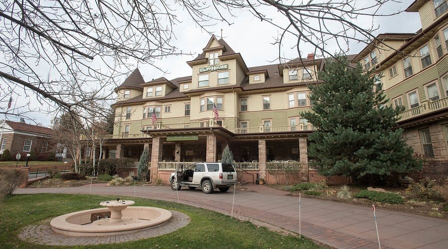The Cliff House at Pikes Peak